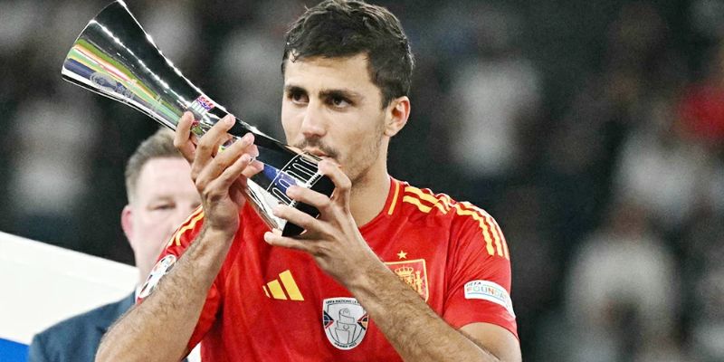 Rodri: A Modern-Day Midfield Maestro